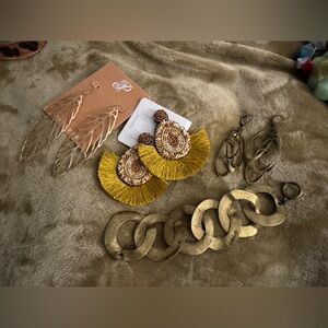 Gold and Yellow Jewelry Set